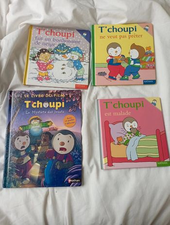 Lot 4 livres T'choupi 10€