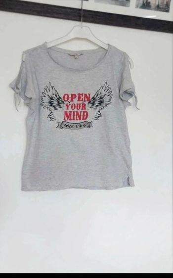 Tee-shirt  femme T38-M  épaules  dénudées