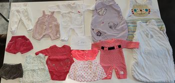 Lot vêtements 1 mois fille