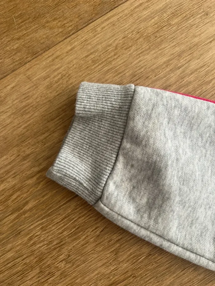 Sweat fille puma minions 12 ans gris et rose très bon état - photo numéro 7