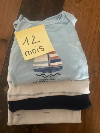 Lot de bodys marcel 12 mois