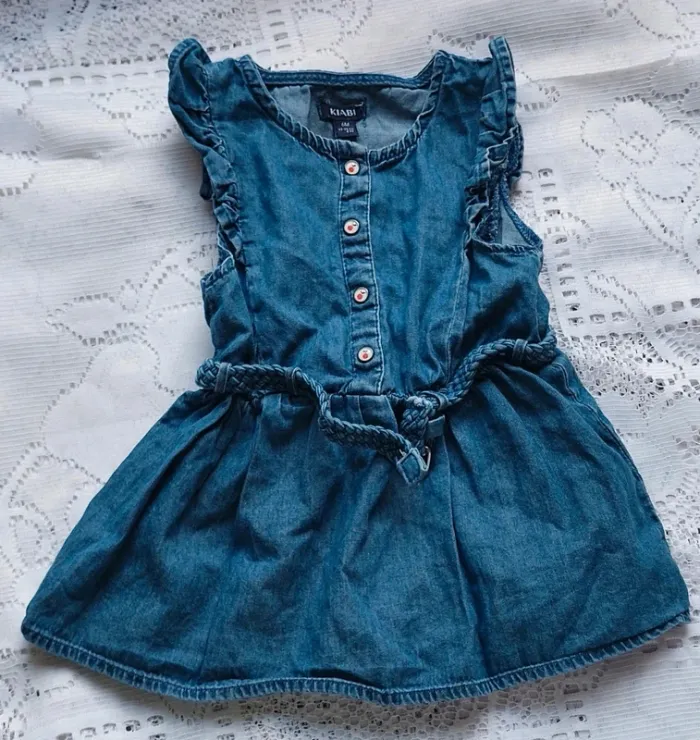 Robe en jean bleu, Kiabi, en très bon état, taille 6 mois