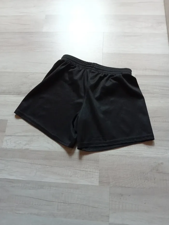 Short kipsta 6 ans - photo numéro 3