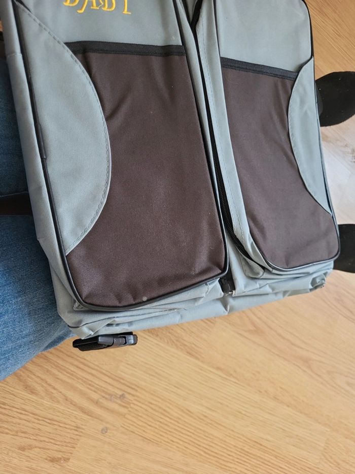 Sac transportable pour changer bebe - photo numéro 7