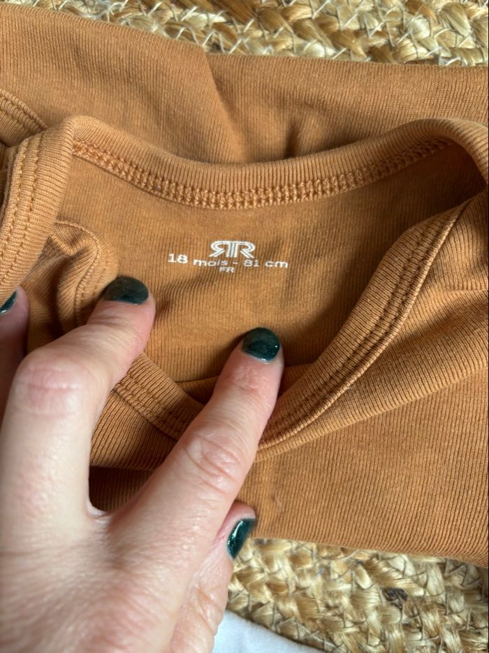 Lot de 11 bodys manches longues Primark  Lupilu la redoute 12 mois tbe - photo numéro 4