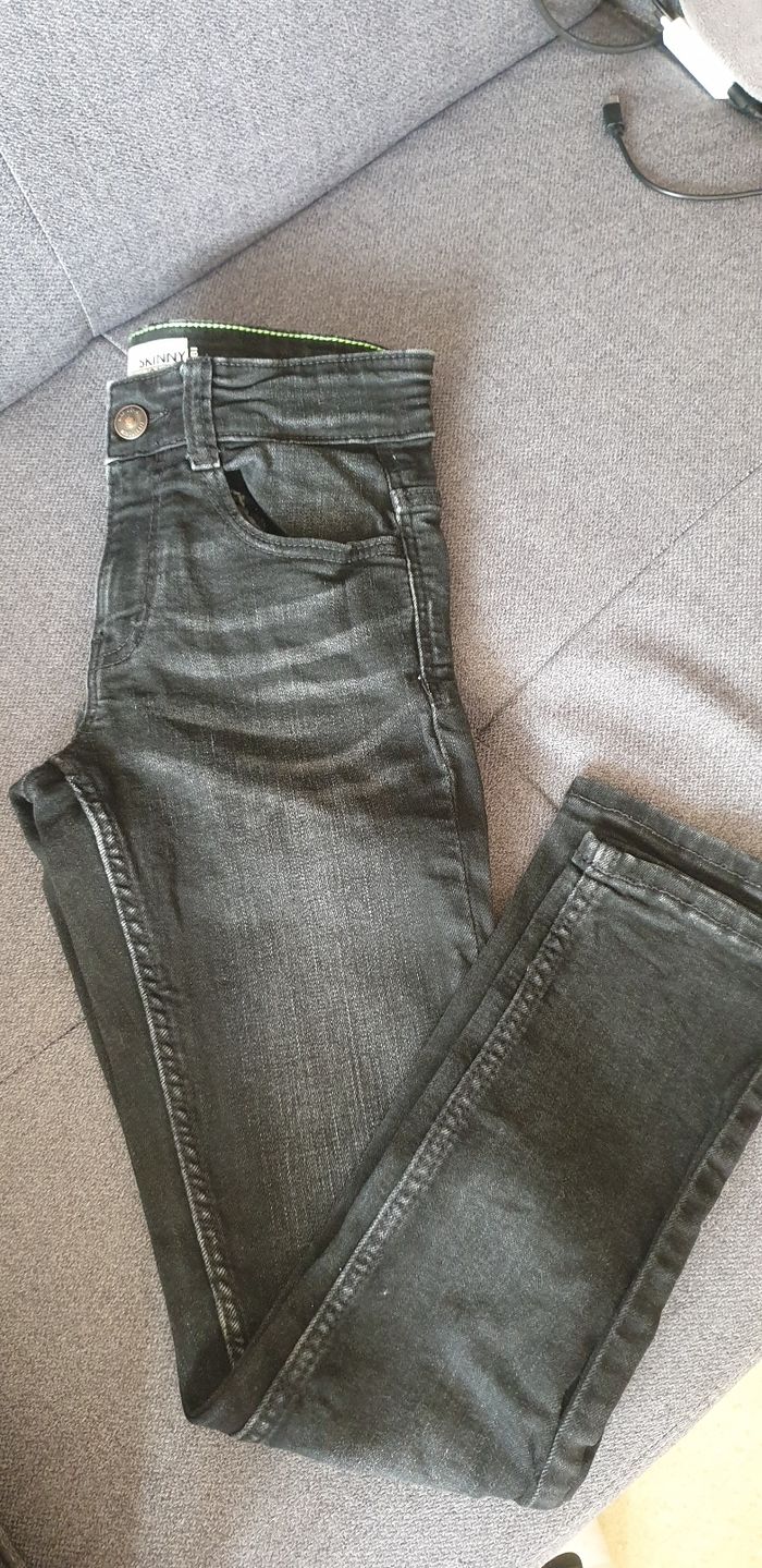Jean skinny noir kiabi 9 ans