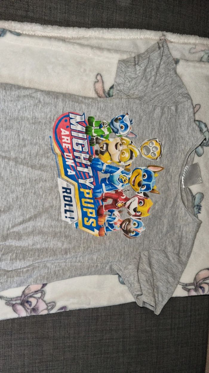 Tee-shirt pat patrouille 6 ans en bon état - photo numéro 2