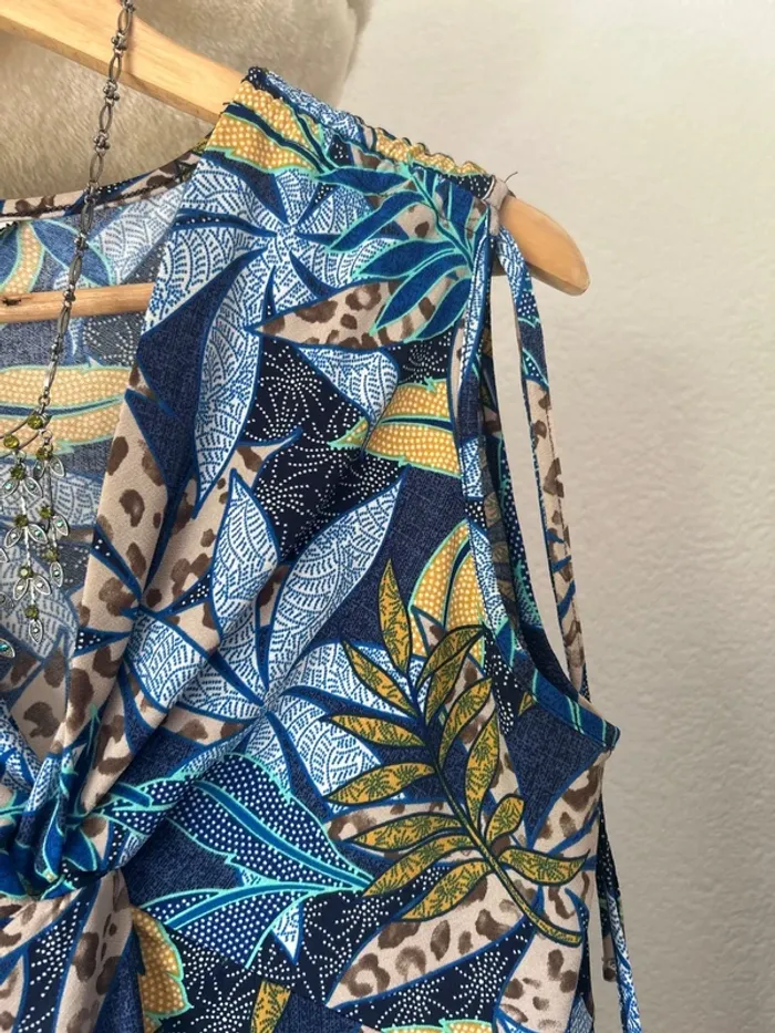 Jolie robe fluide fleurie - photo numéro 3