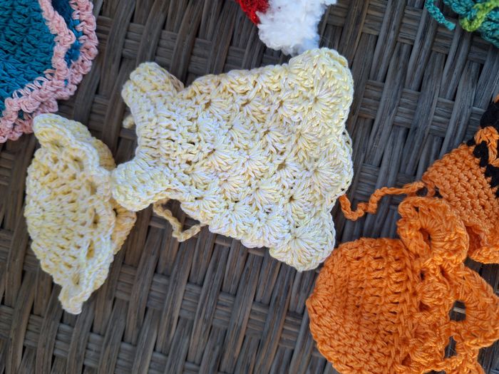 Lot de 2 petites poupées masha et leur lot de vêtements - photo numéro 3