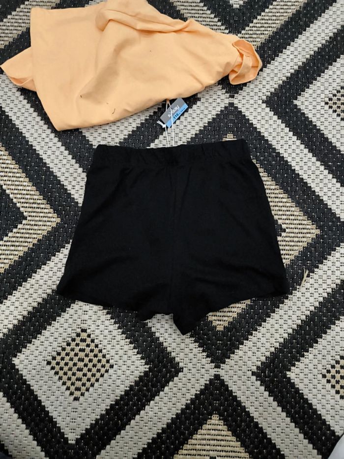 Ensemble t shirt et short taille 6 ans neuf - photo numéro 2