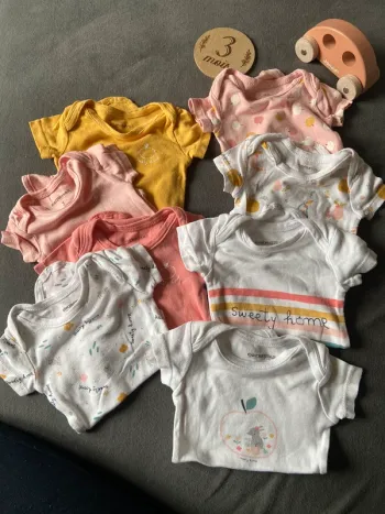 Lot bodies 3 mois