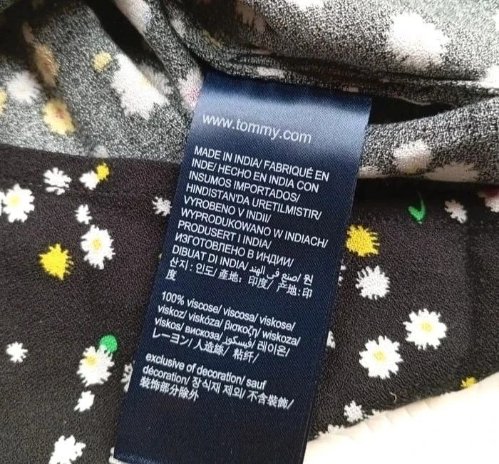 Blouse Noir a Motif Floral Tommy Jeans. Pour Femme. Taille XS - photo numéro 7