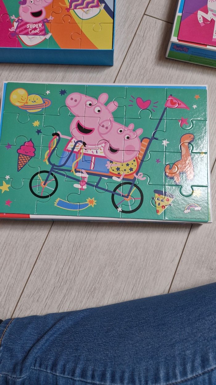 Boite de 4 puzzles peppa pig - photo numéro 2