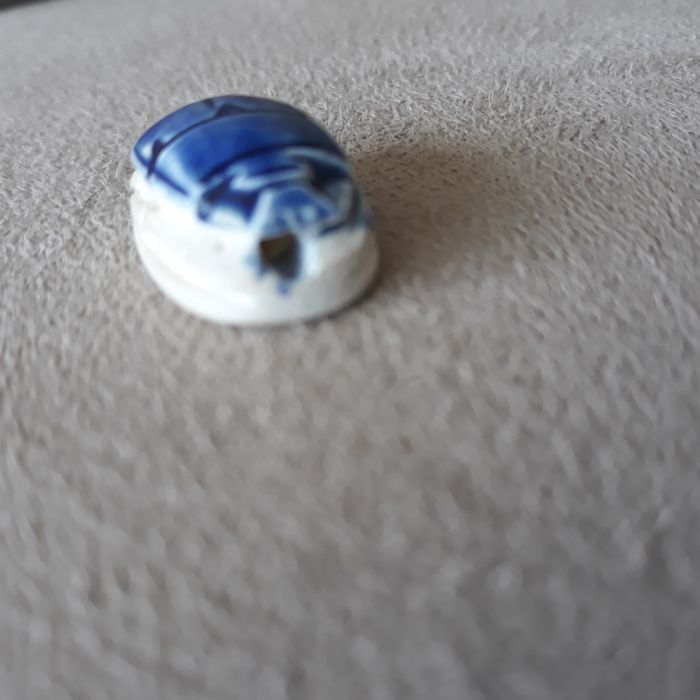 Faby27800 Scarabée Egyptien en céramique bleu et blanc - photo numéro 4