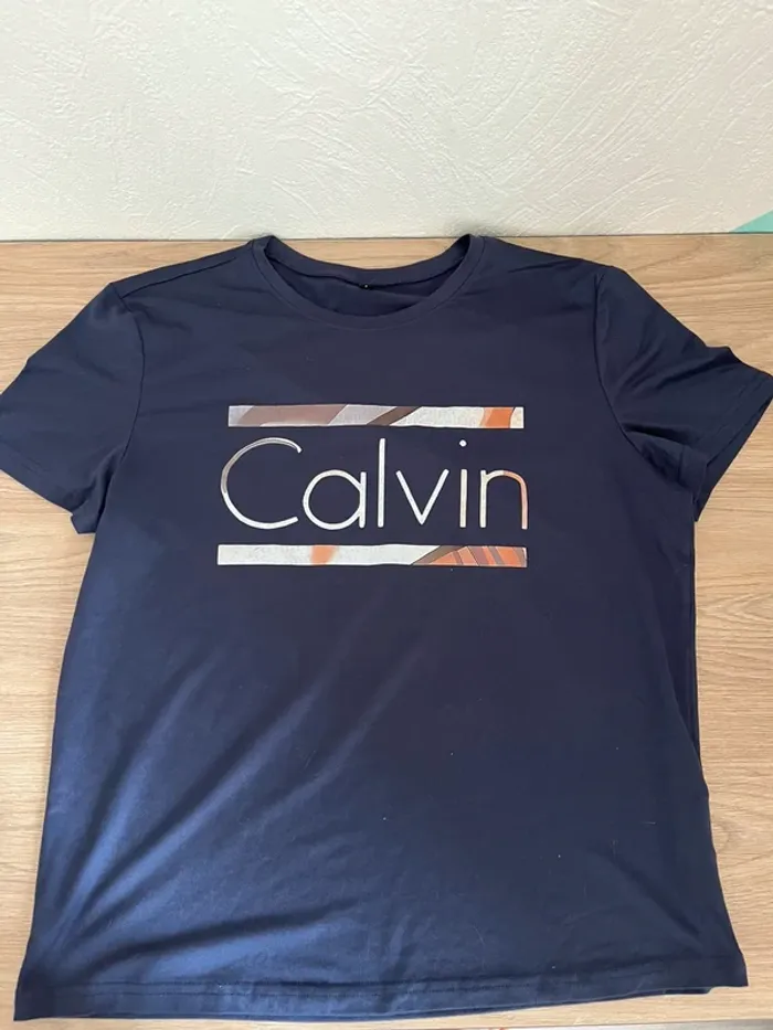 T-shirt bleu imprimé tendance - photo numéro 3