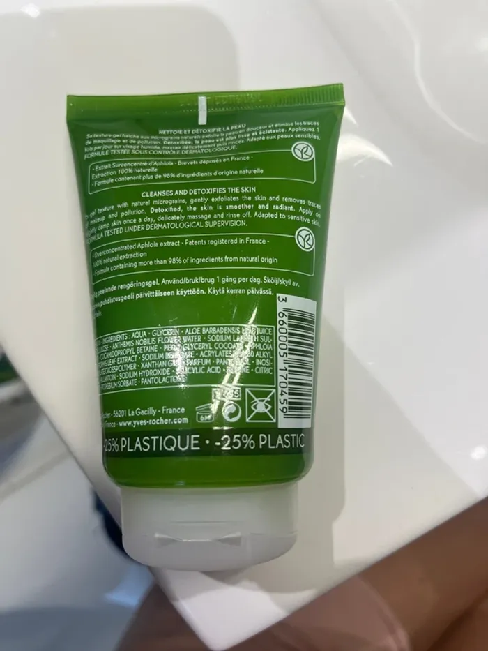 Nettoyant exfoliant quotidien - photo numéro 2