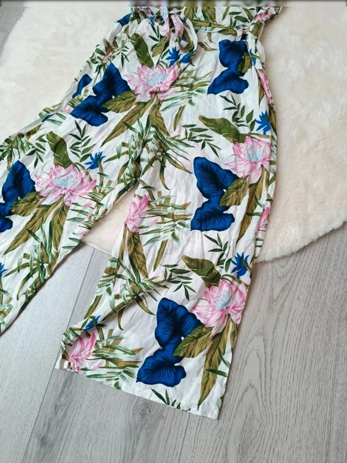 🌺 Combinaison fluide 3/4 à imprimé tropical – ONLY – Taille 38 - photo numéro 2