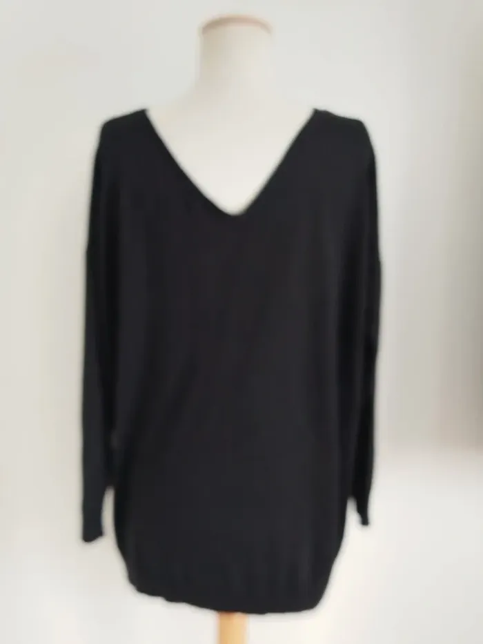 Pull léger noir irisé Kiabi taille 46-48 - photo numéro 2