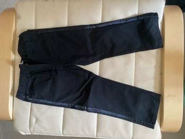 NEUF JAMAIS PORTÉ - Pantalon de soirée noir enfant taille 3 ans NEUF jamais portée 3 ans - photo numéro 4