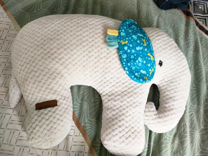 Coussin cale bébé éléphant Domiva