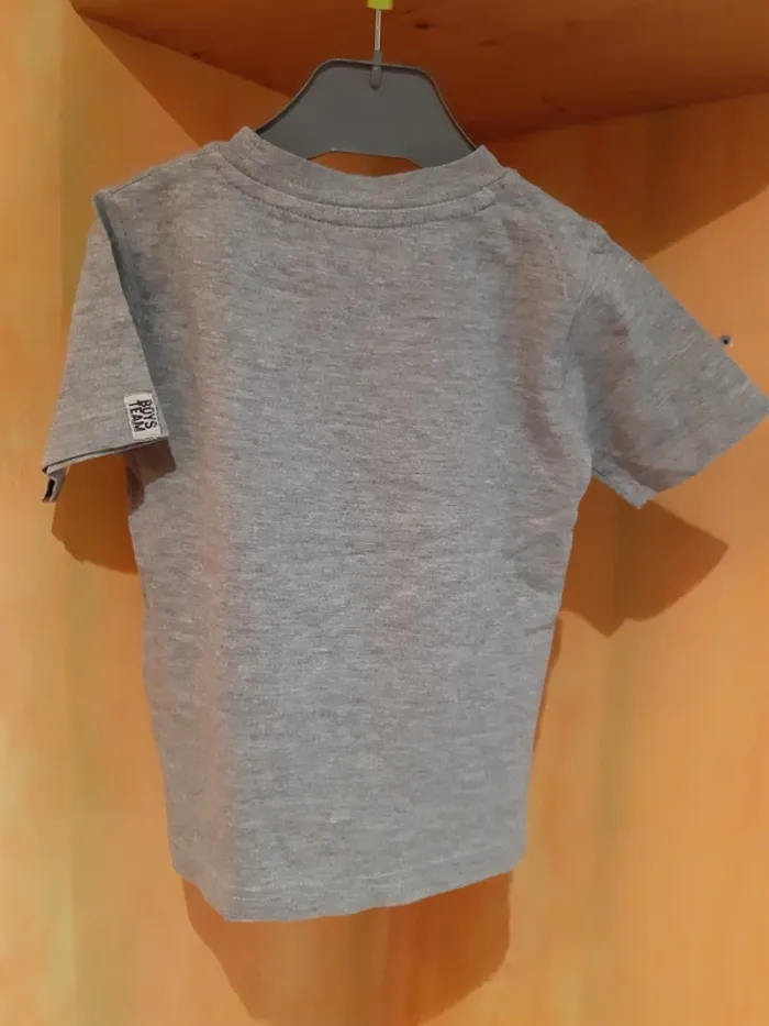 Lot de 2 t-shirts manches courtes 2 ans - photo numéro 3