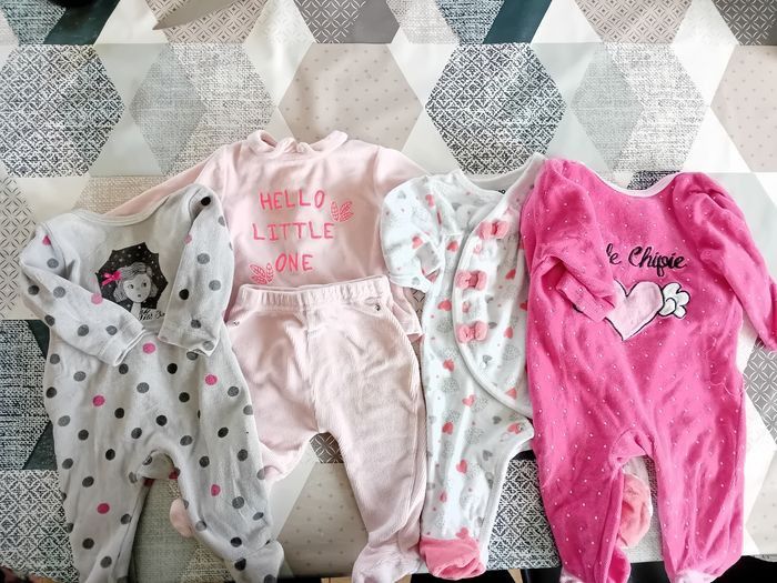 Lot pyjama 3 mois - photo numéro 2
