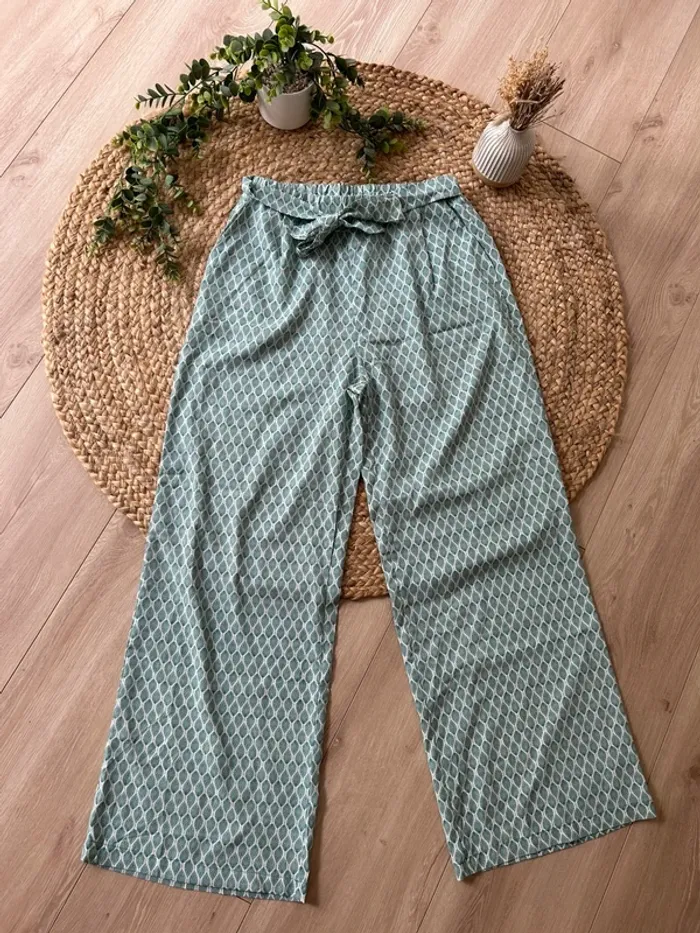Pantalon léger vert d’eau taille M/L - photo numéro 2