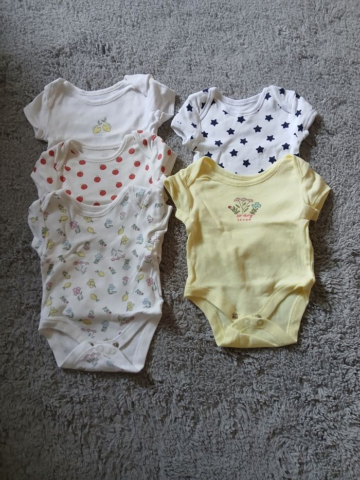 Lot de 23 body, 1mois - photo numéro 3