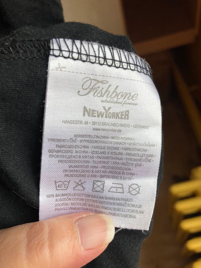 Superbe t-shirt jamais porté rock tête de mort marque Big Buddha - photo numéro 5