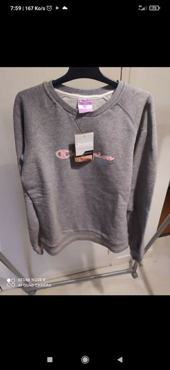 Sweat molletonné taille 14ans neuf Champion