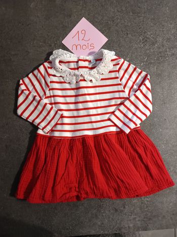 Robe rouge et blanche 12 mois