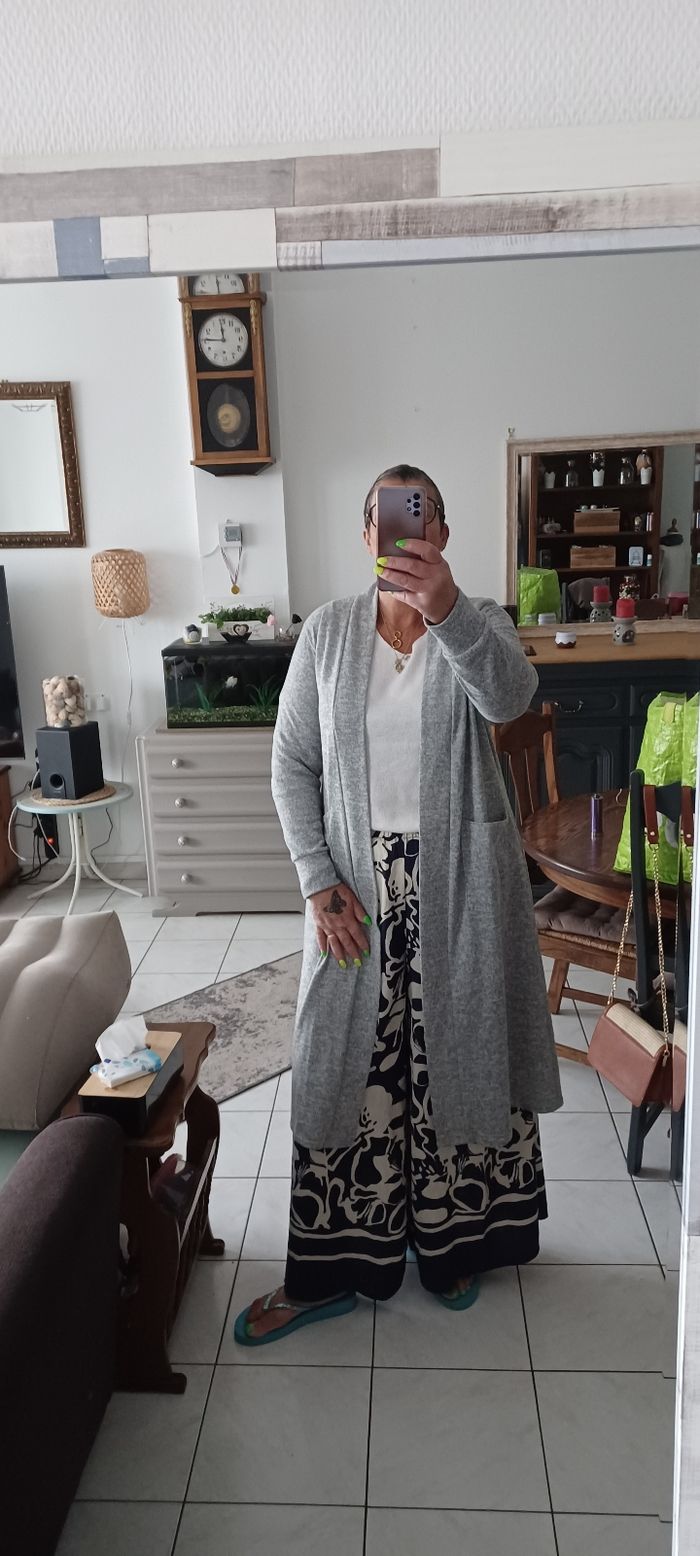 Très beau gilet long femme T U