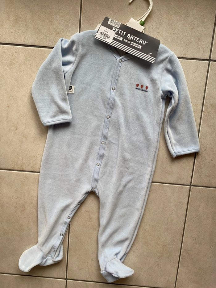 Pyjama bébé garçon velours 18 mois Petit Bateau bleu pastel - photo numéro 2