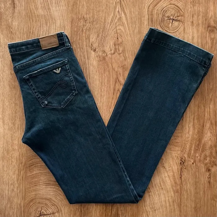 Jean/pantalon bleu évasé/flare/bootcut Emporio Armani, femme, taille W 29 (38 taille française) - photo numéro 3