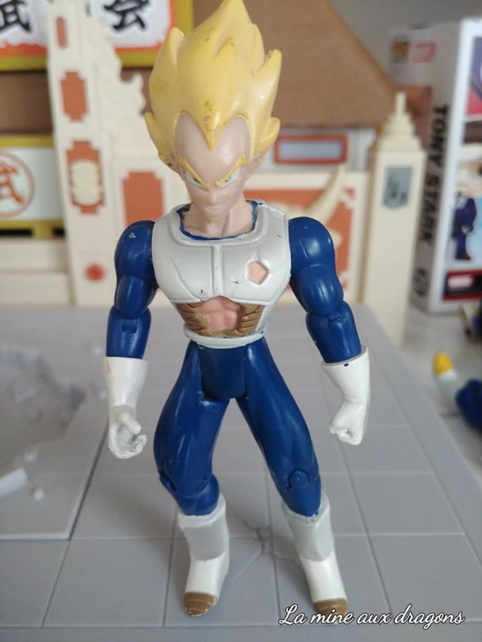 Figurine Dragon Ball Z Vegeta Battle Damaged Figure Jakks Irwin DBZ rare BS STA