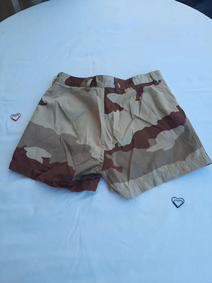 Short militaire taille M - photo numéro 4