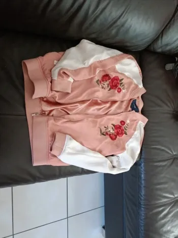 Veste Kiabi xs 14 ans  rose effet