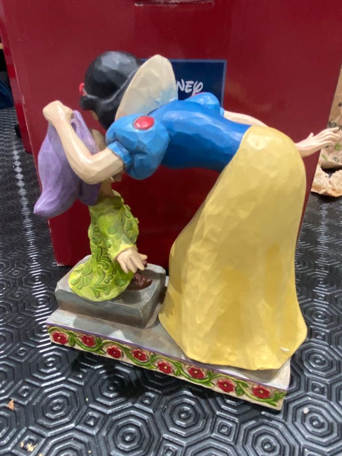 Figurine disney traditions blanche neige et dopey - photo numéro 4