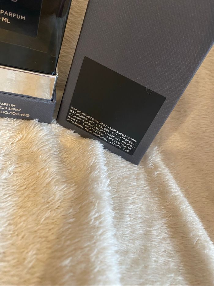 Parfum Tom ford oud wood - photo numéro 2