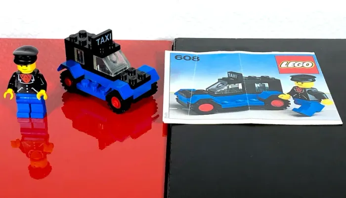 Vintage LEGO 608 - Taxi - photo numéro 2