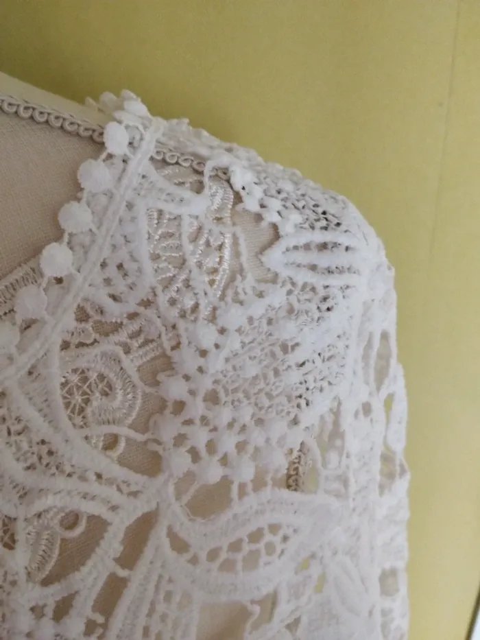 Blouse en dentelle - photo numéro 2