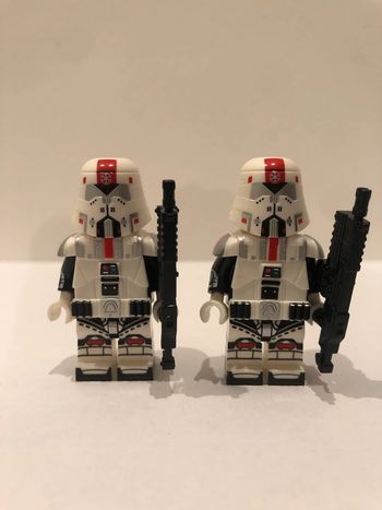 Figurine type lego 2 Impérial Stormtroopers. Star Wars