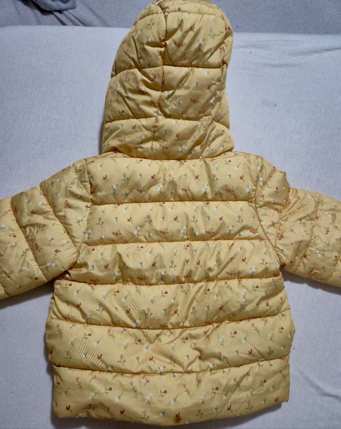 🌼 Veste bébé Primark – 6/9 mois (74 cm) - photo numéro 2