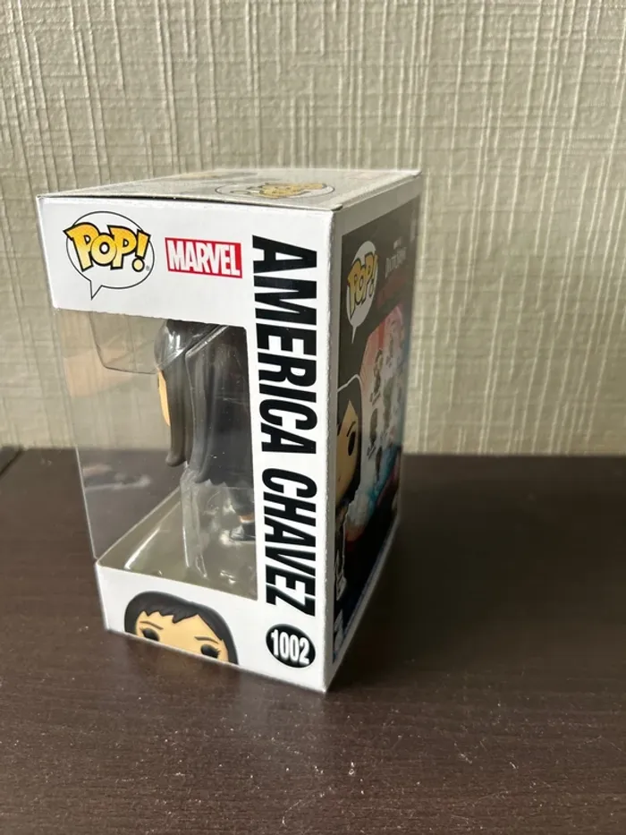 Funko Pop! - Doctor Strange - America Chavez - 1002 - neuf - photo numéro 2