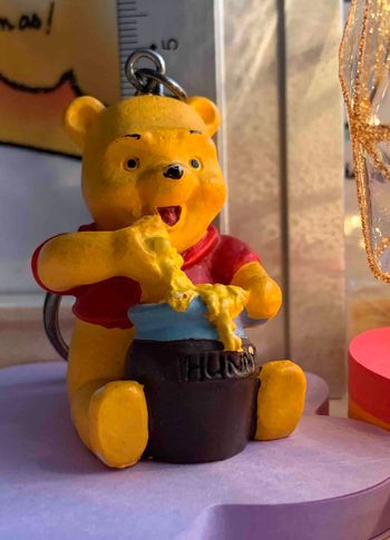 Ancien Porte-clés en résine Winnie l'ourson - Disney