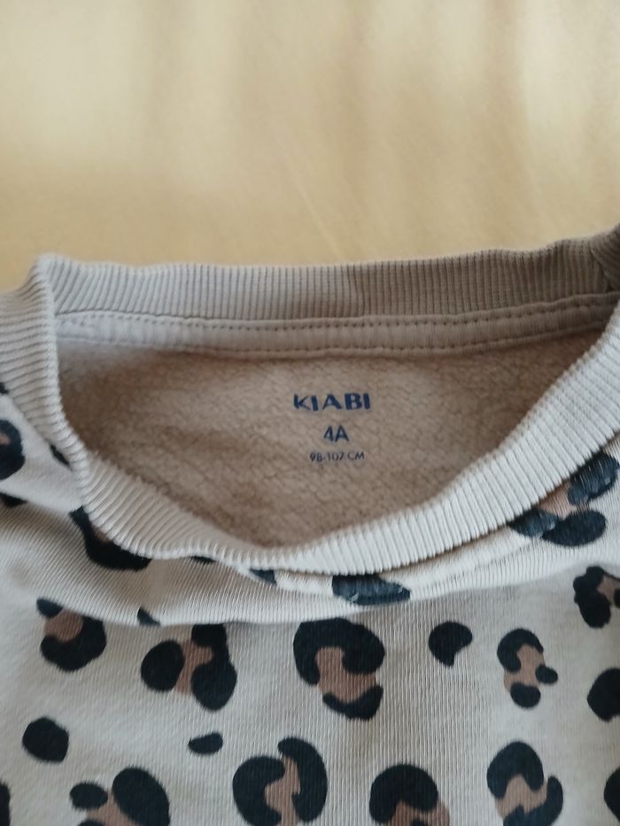 Lot de pulls pour fille taille 4ans et taille 3ans - photo numéro 8