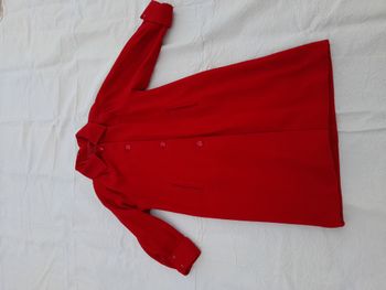 Manteau en pure laine vierge.