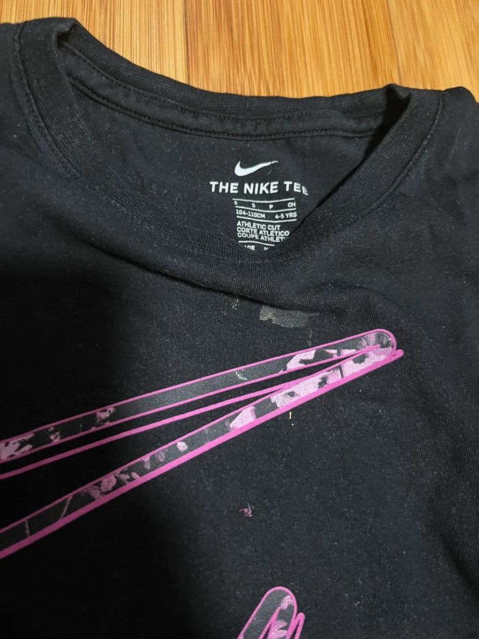 Short et teeshirt Nike fille 4/5 ans - photo numéro 5