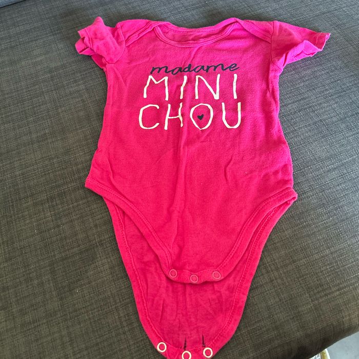 Lot de 6 bodies taille 3-6 mois - photo numéro 3