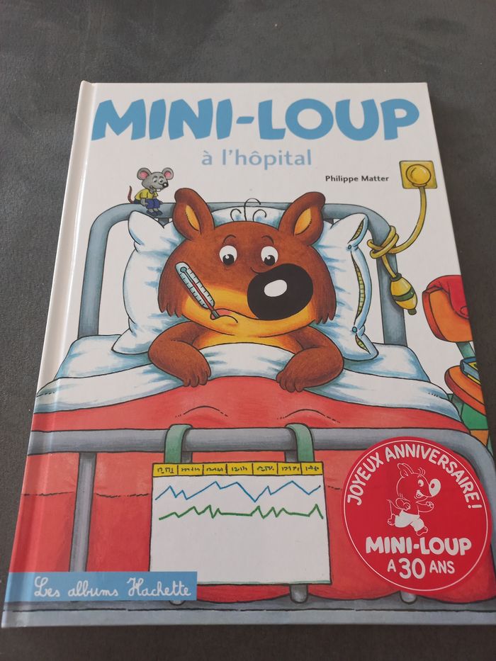 Livre mini loup à l'hôpital - photo numéro 1